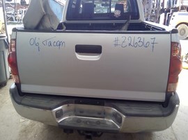 2006 TOYOTA TACOMA, SILVER, CREW CAB, 4.0L, AT, 2WD,  Z26367